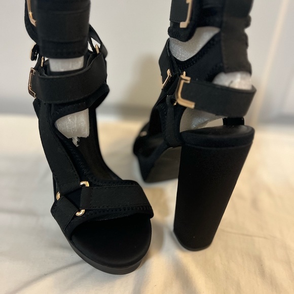 Brand New Fashion Nova black high heel open toes shoe - Picture 2 of 5